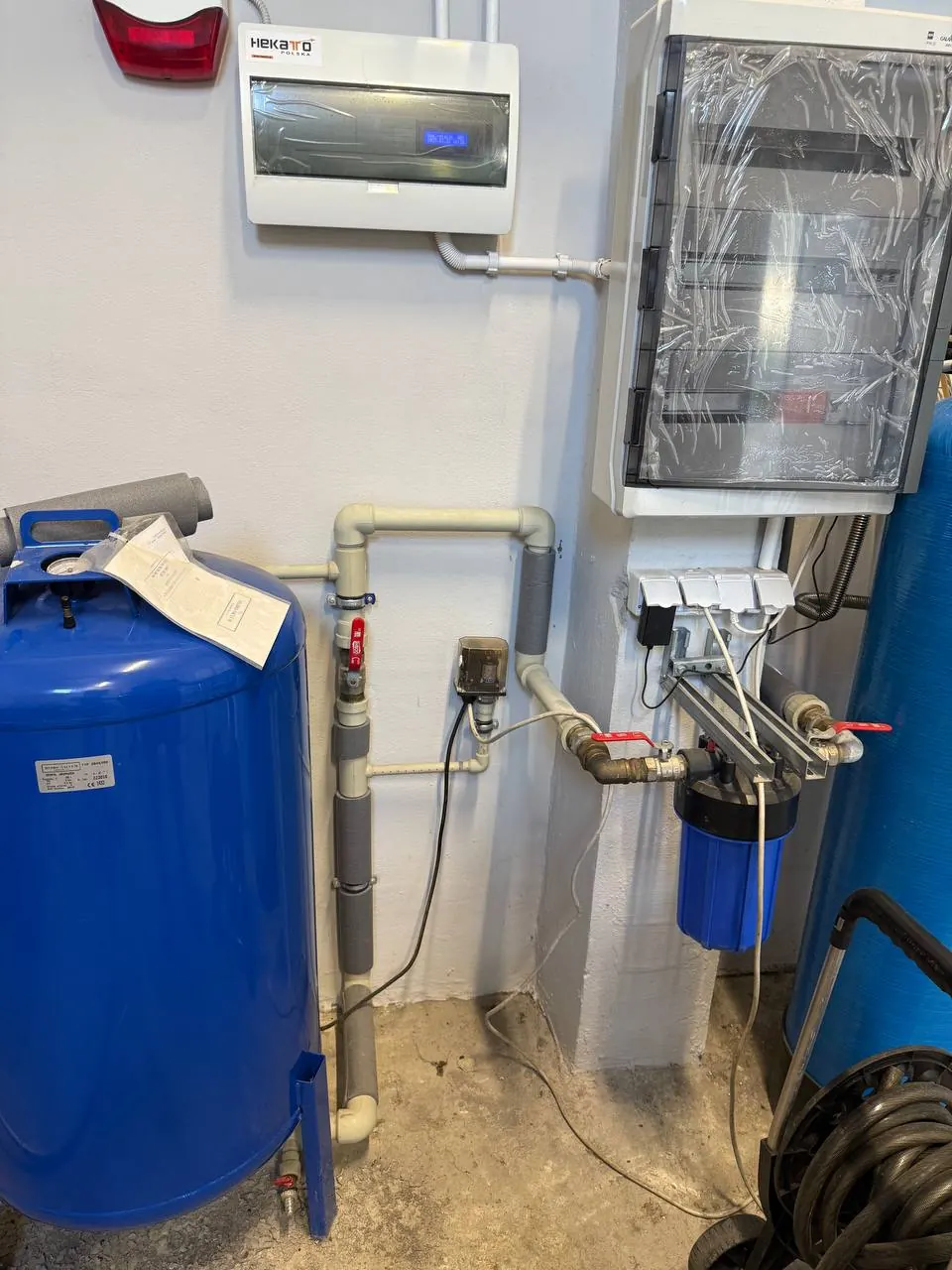Sterownik hydroforu przy zbiorniku — DobryHydraulik Bydgoszcz